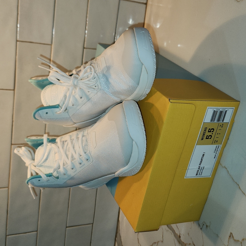 Moolah Phantom 1 - White